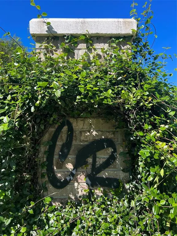 14032 N Bazell Lane N, Willis, TX 77318