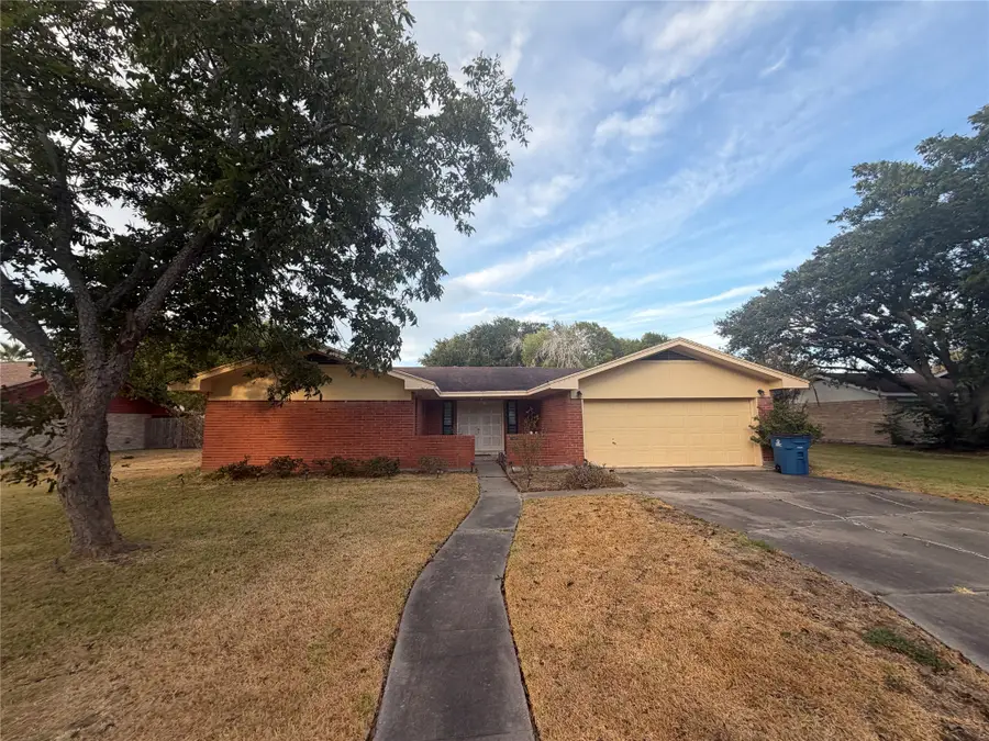 114 Linnville Drive, Port Lavaca, TX 77979 - #2