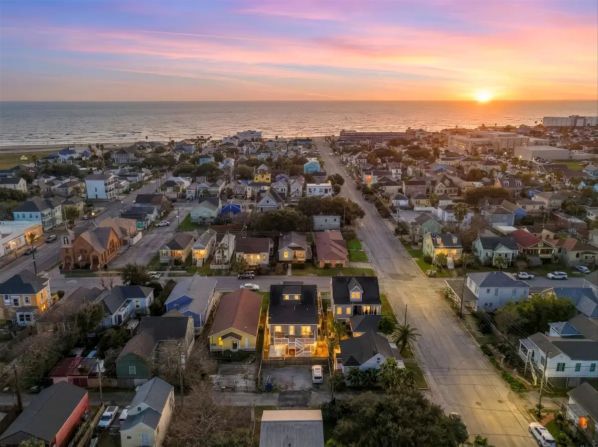 1322 Avenue L, Galveston, TX 77550 - #1