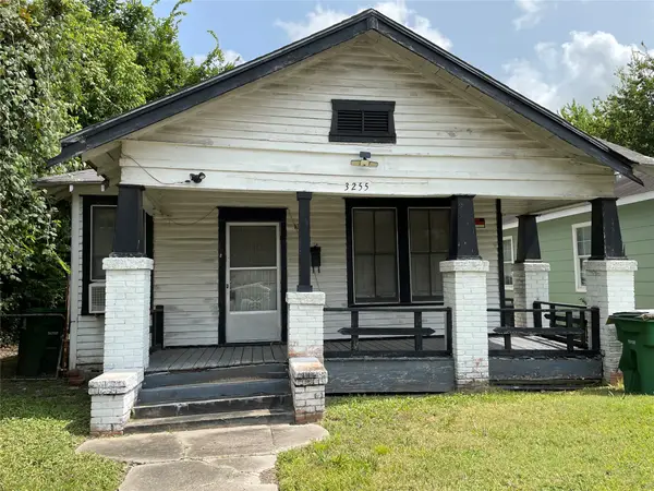 3255 Reeves Street, Houston, TX 77004