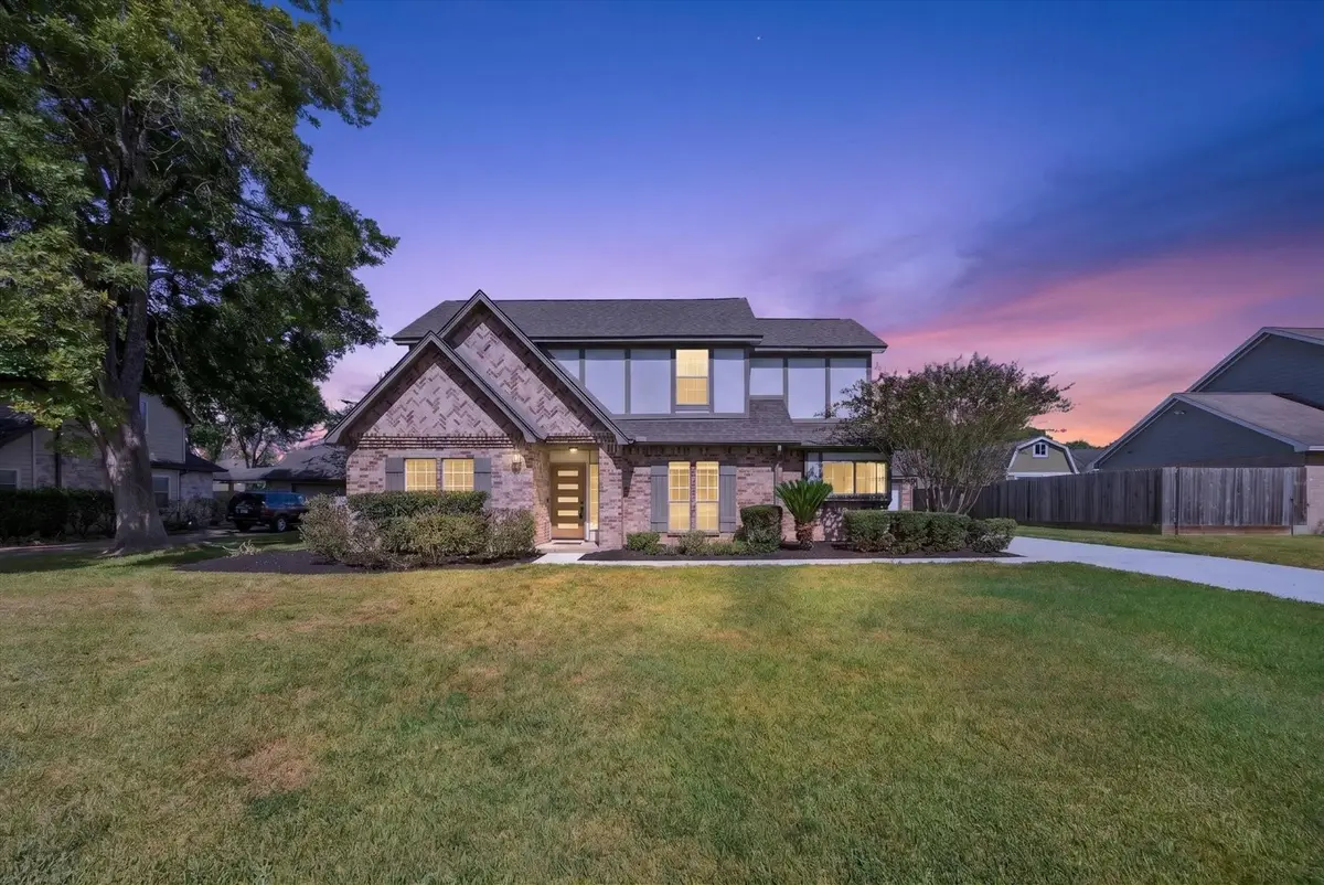 1013 Londonderry Avenue, Friendswood, TX 77546 - #1