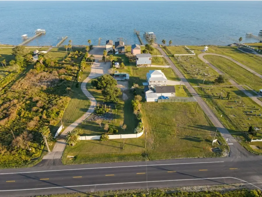 230 22nd Street, Dickinson, TX 77539 - Image #2