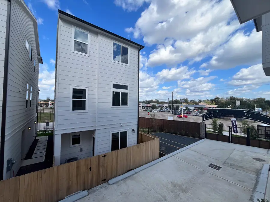 303 Marcella Street #K, Houston, TX 77091 - #2