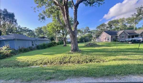 0 College Street, El Campo, TX 77437