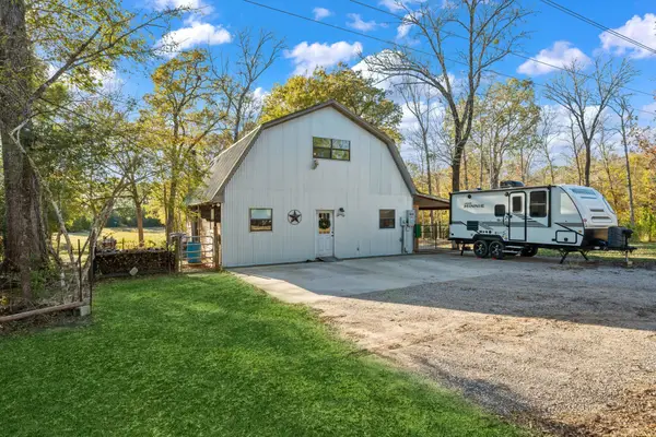 521 Camilla Lake Rd, Coldspring, TX 77331