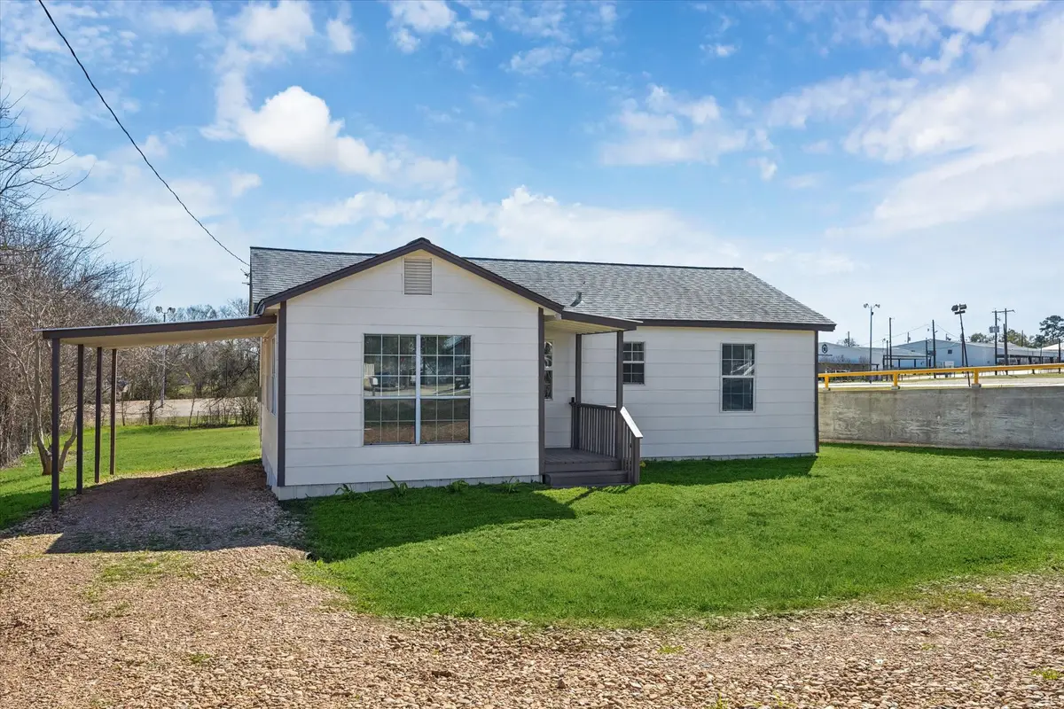 921 E Hill Street, Bellville, TX 77418 - Image #1