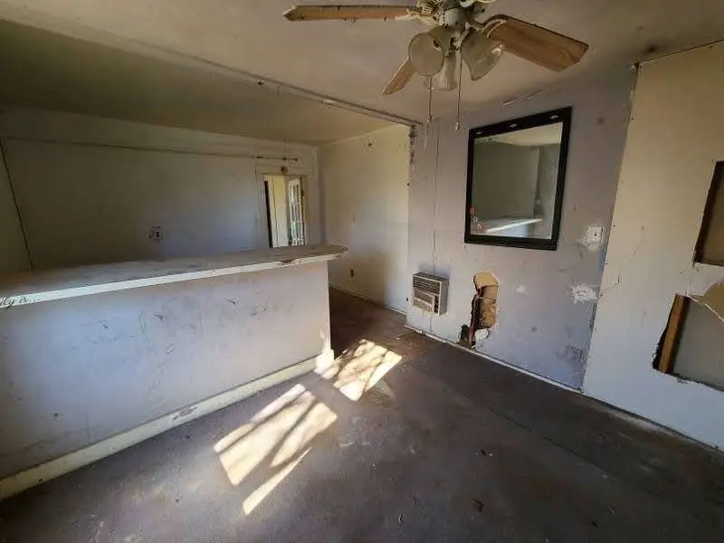 522 N Illinois Street, Electra, TX 76360 - #3