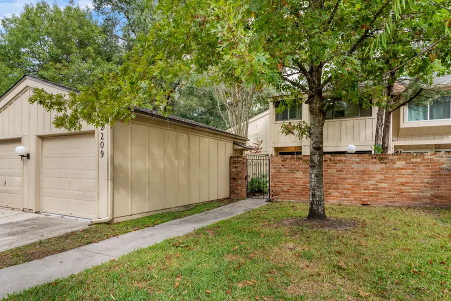 2209 W Settlers Way, The Woodlands, TX 77380 - Image #2
