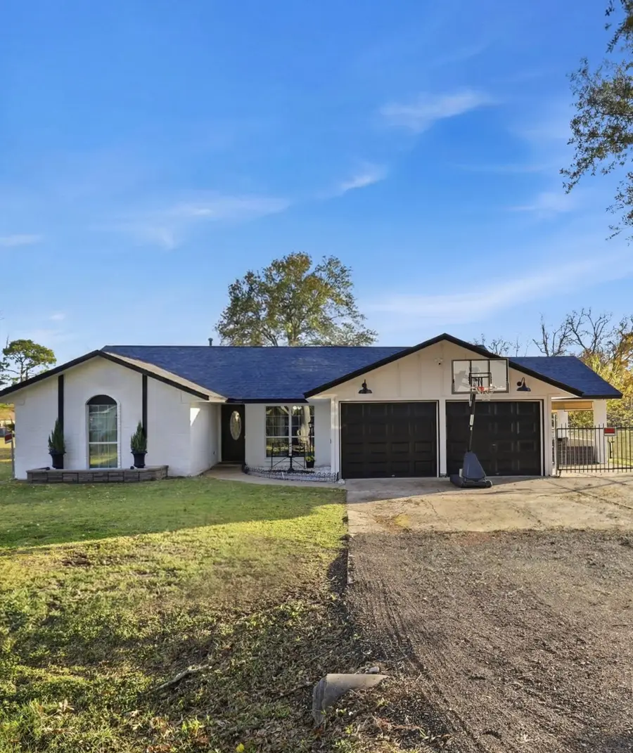 2414 Loch Lomond Street, Highlands, TX 77562 - #3