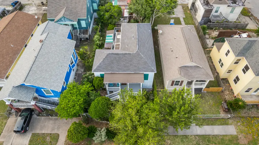 1312 Avenue L, Galveston, TX 77550 - #2