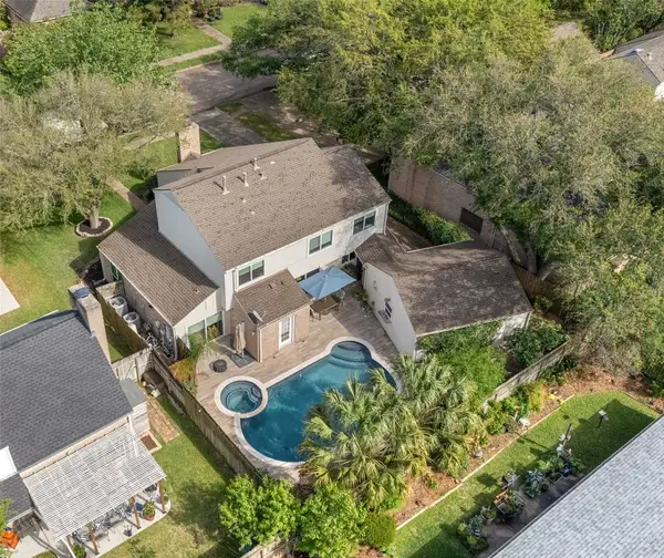 2006 Shadybriar Drive, Houston, TX 77077