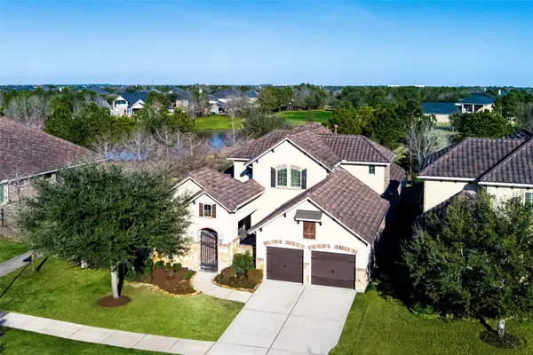 119 Lake View Loop, Fulshear, TX 77441