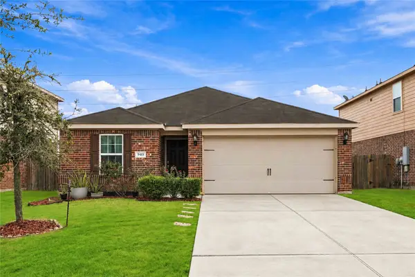 9415 Grand Spark Drive, Rosharon, TX 77583