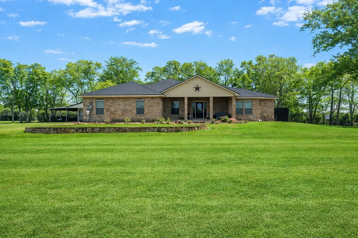 318 Sunrise Blvd, Angleton, TX 77515 - #1