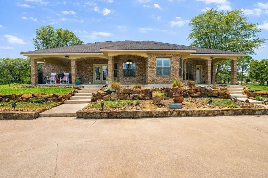 318 Sunrise Blvd, Angleton, TX 77515 - #2