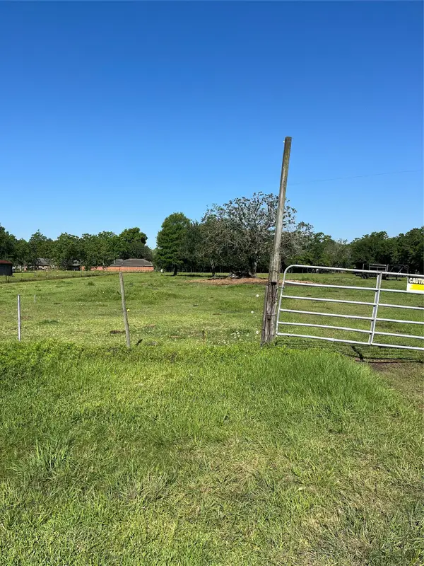 0 Lomax School Road, La Porte, TX 77571
