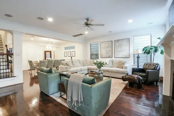 1111 W 26th Street, Houston, TX 77008