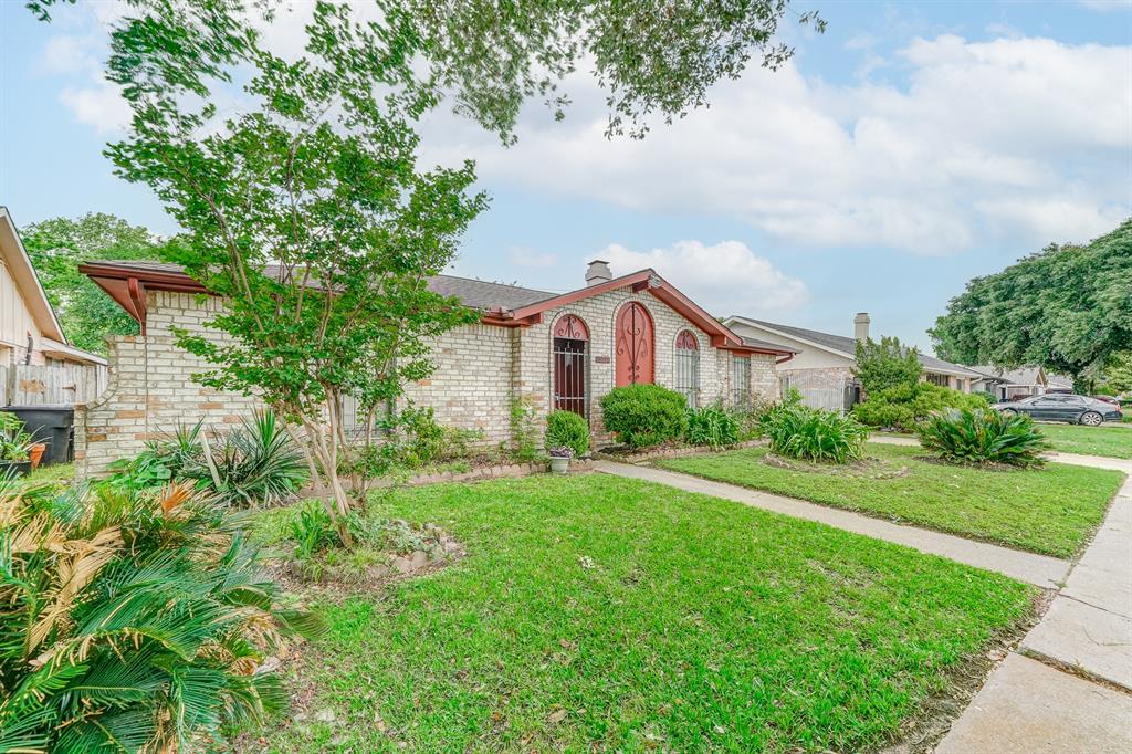 8802 Brookwulf Drive, Houston, TX 77099 - ERA