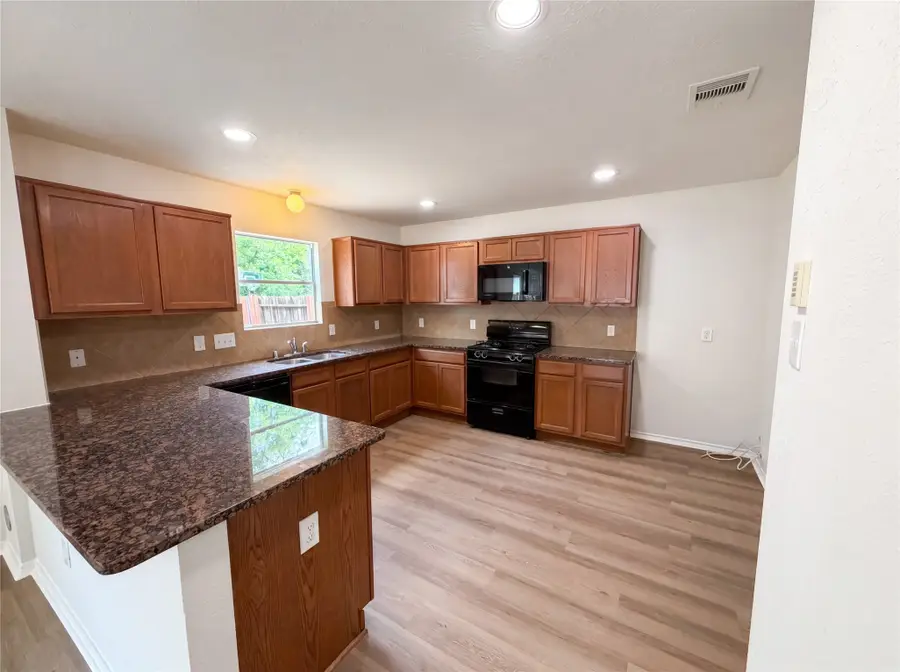 939 Staffordale Manor Lane, Houston, TX 77047 - #2