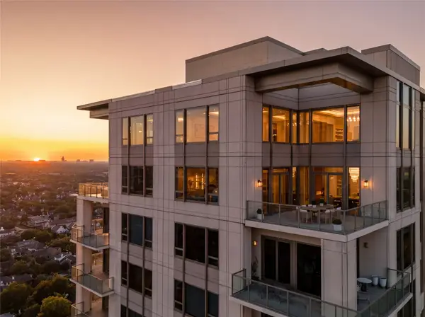 1275 S Post Oak Lane #2502, Houston, TX 77056