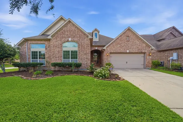 901 Cozy Hollow Court, Friendswood, TX 77546