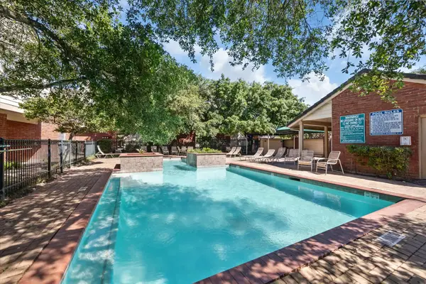 2211 S Kirkwood Road #35, Houston, TX 77077