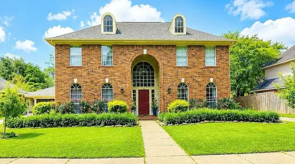 3227 Waters Way Drive, Sugar Land, TX 77478