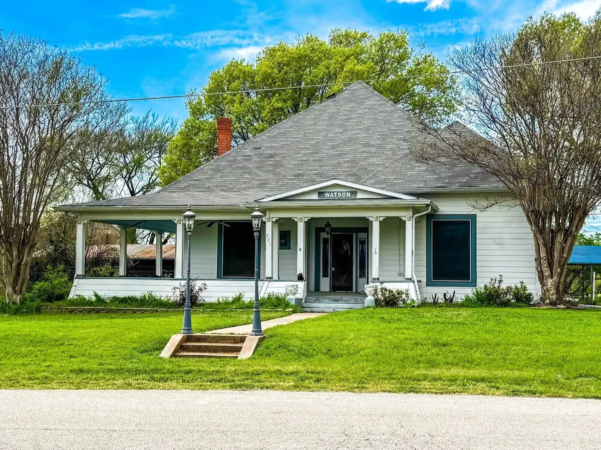 221 N Mount Street, Fairfield, TX 75840 - #1