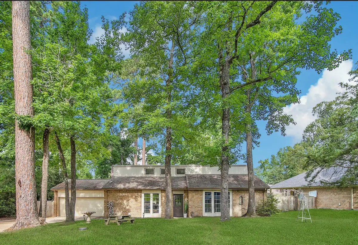 1728 E Lake Drive, Huntsville, TX 77340 - #1