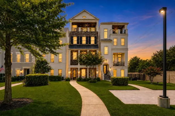 709 Somerset Commons Lane, Houston, TX 77055