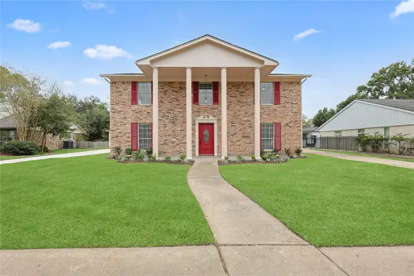 16438 Glenshannon Drive, Houston, TX 77059