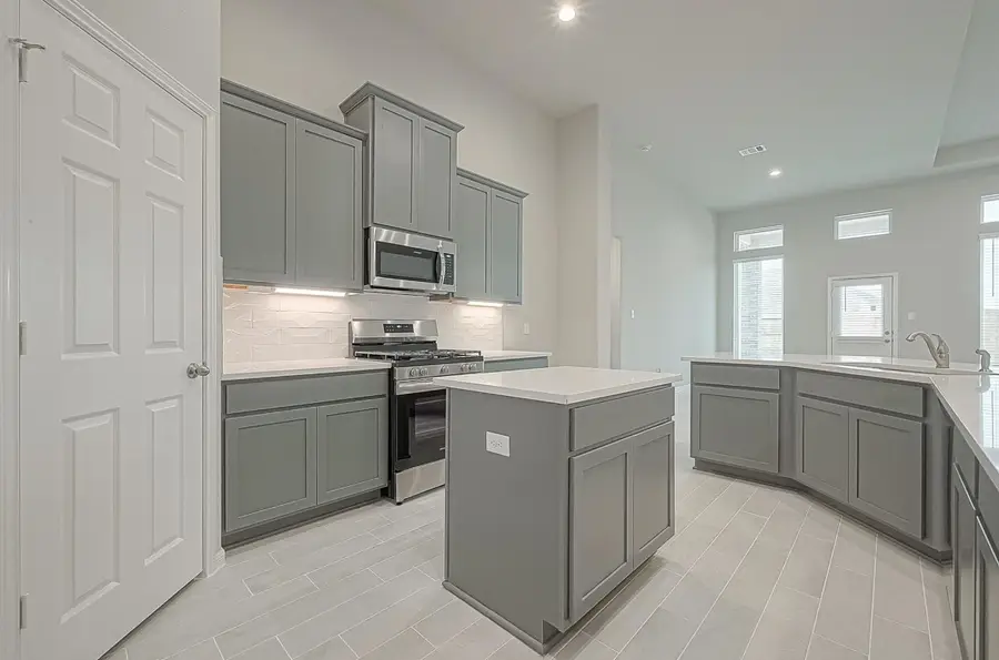 1041 Comal Trail, Dayton, TX 77535 - #3