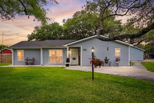2175 Sixth Street, Ingleside, TX 78362
