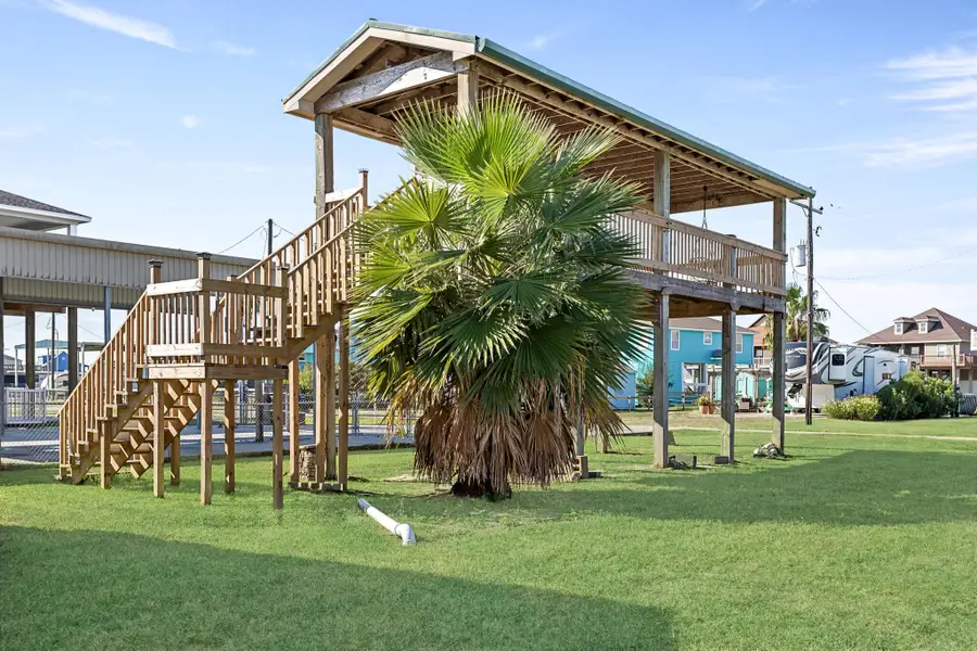 946 Meynig Drive, Crystal Beach, TX 77650 - #3