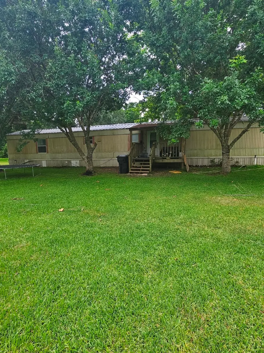 405 Velasco Street, Brazoria, TX 77422 - #2