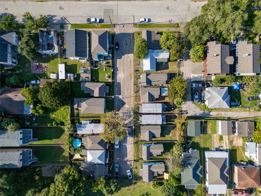 1507 J H Clouser Street, Galveston, TX 77550 - #2