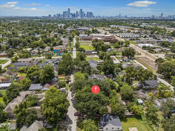 4705 Siegel Street, Houston, TX 77009