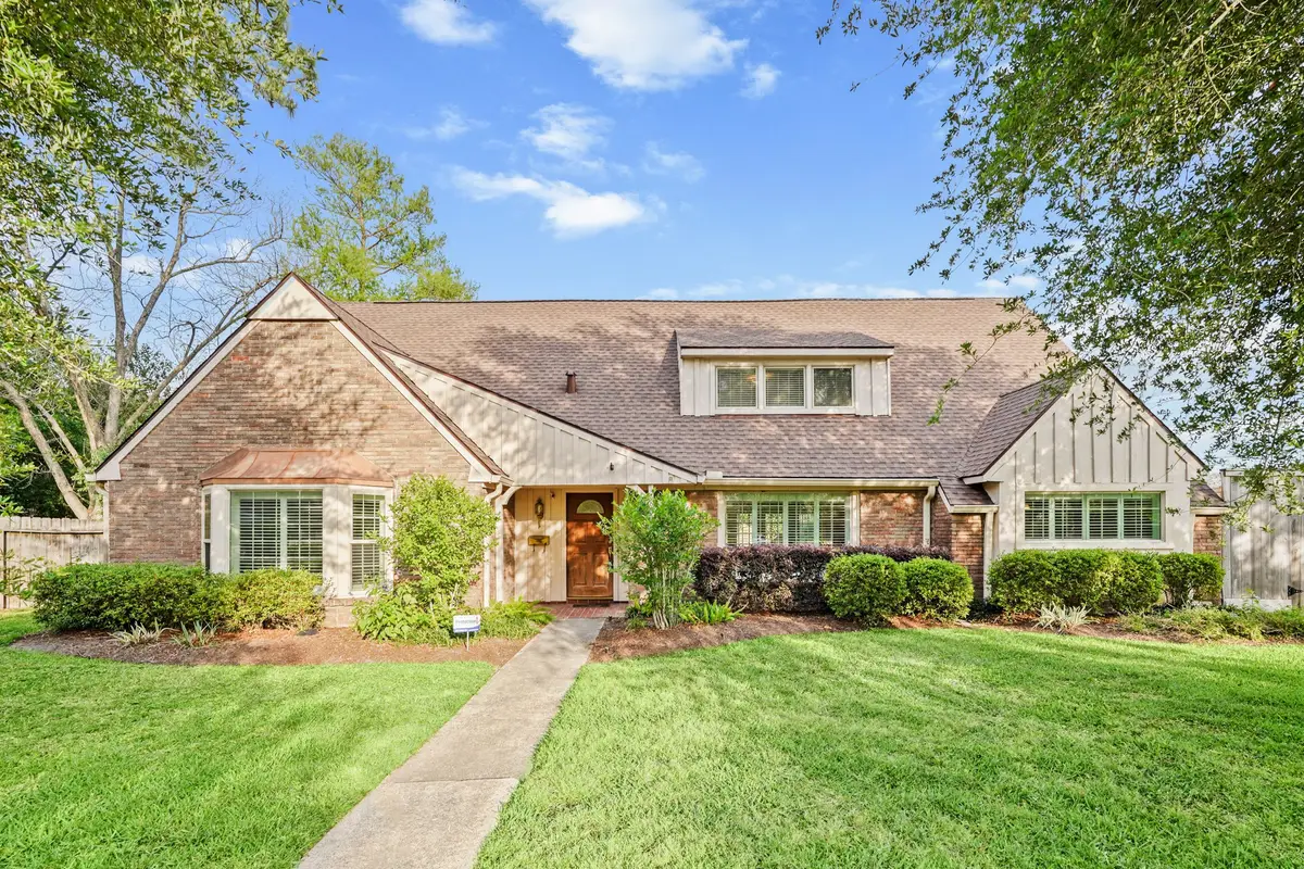 8003 Twin Hills Drive, Houston, TX 77071 - #1