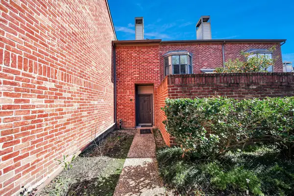 7447 Cambridge Street #106, Houston, TX 77054