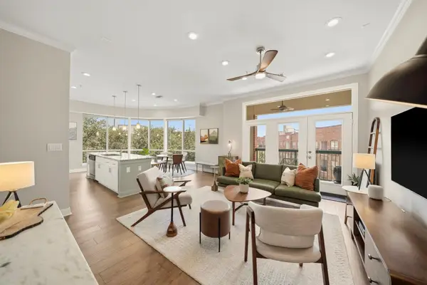 300 St Joseph Parkway #302, Houston, TX 77002