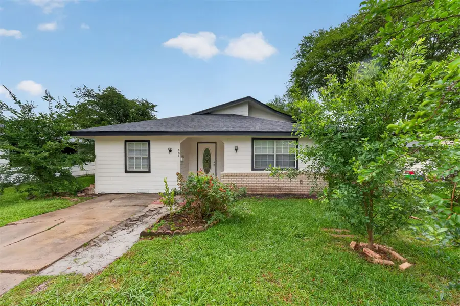 907 S 3rd Street, La Porte, TX 77571 - #3