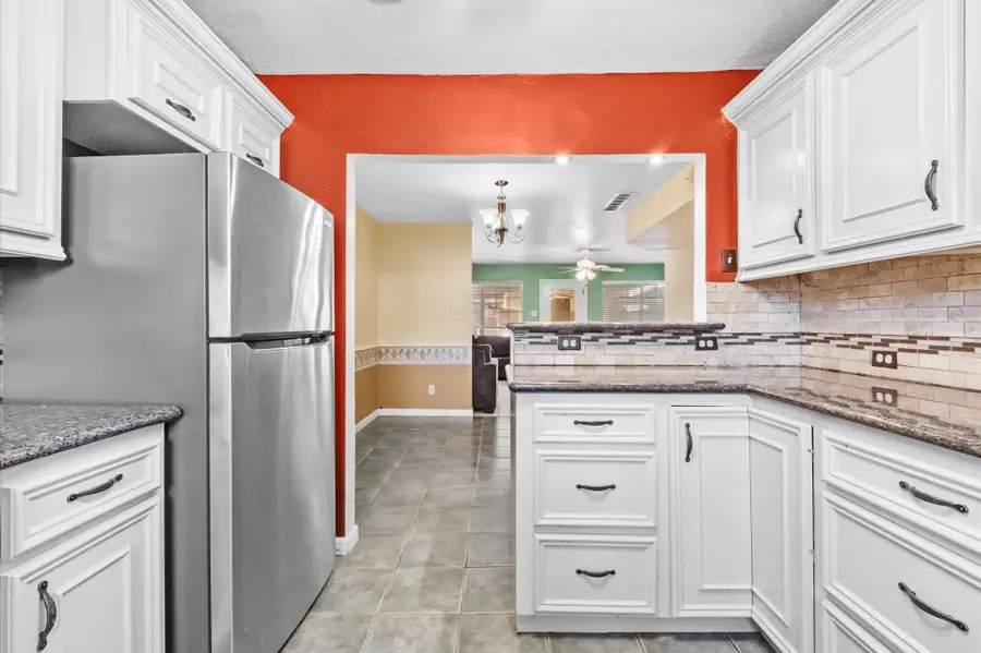 1025 Willow Oaks Circle, Pasadena, TX 77506 - #3