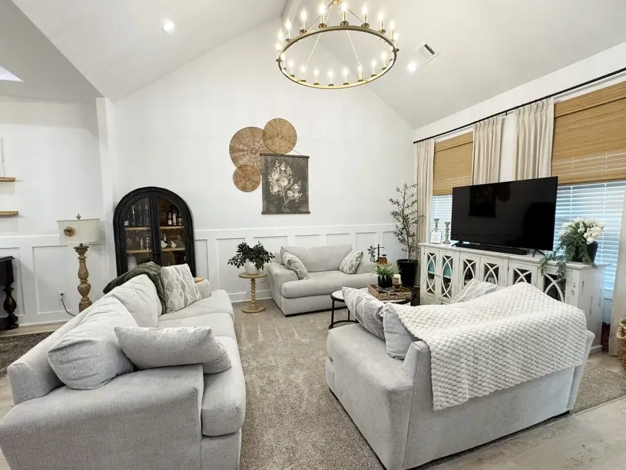 431 Wellshire Drive, West Columbia, TX 77486 - #2