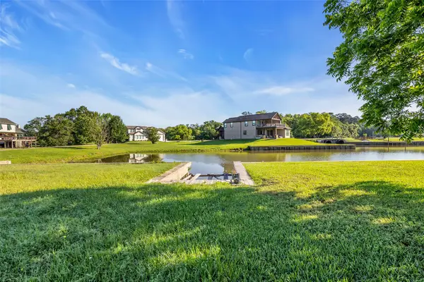 1 Island Point, Huntsville, TX 77340