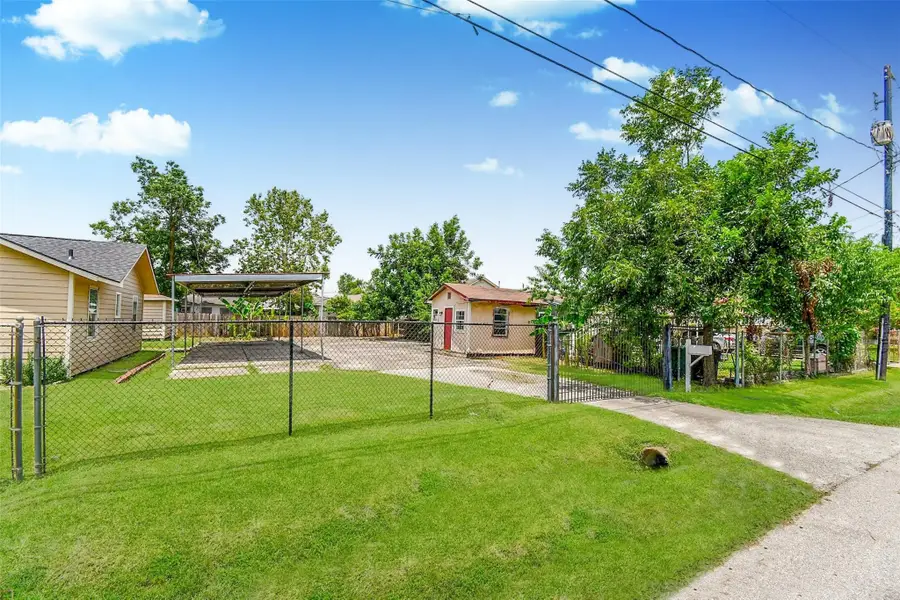 7219 Gainesville Street, Houston, TX 77020 - #2