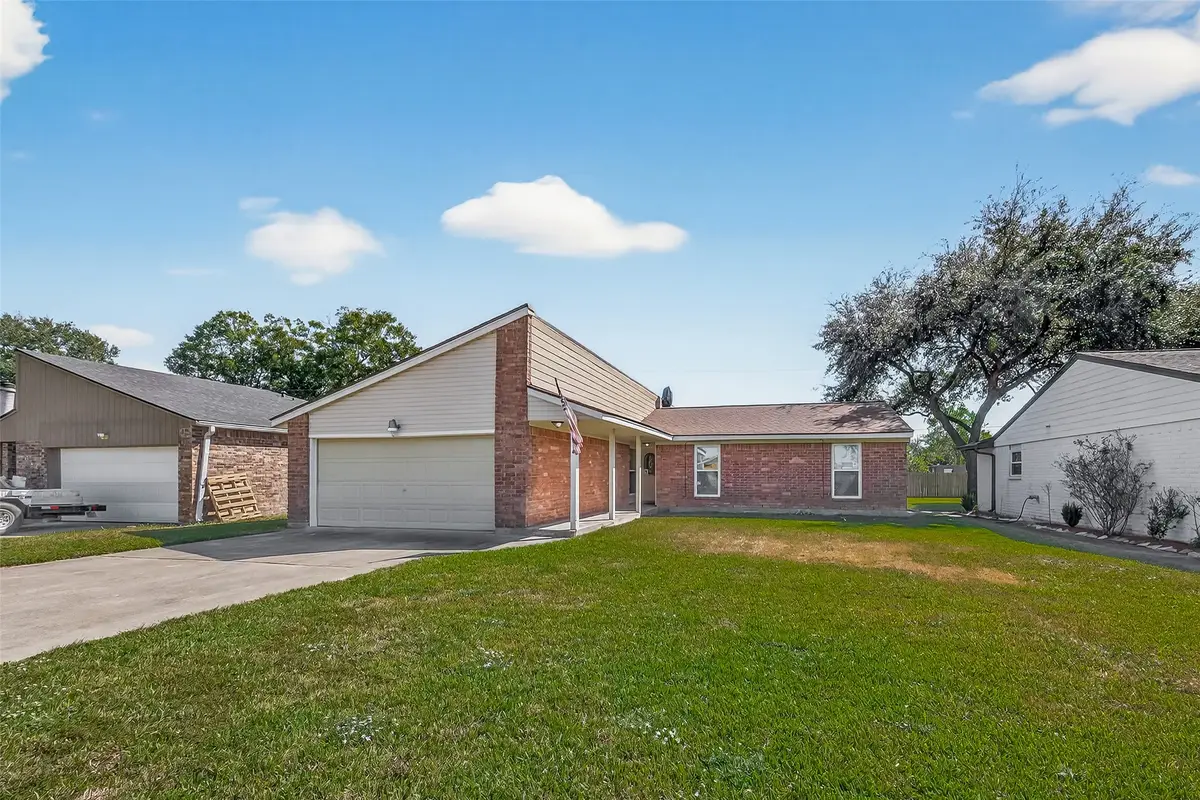 4014 Easy Street, Dickinson, TX 77539 - Image #1