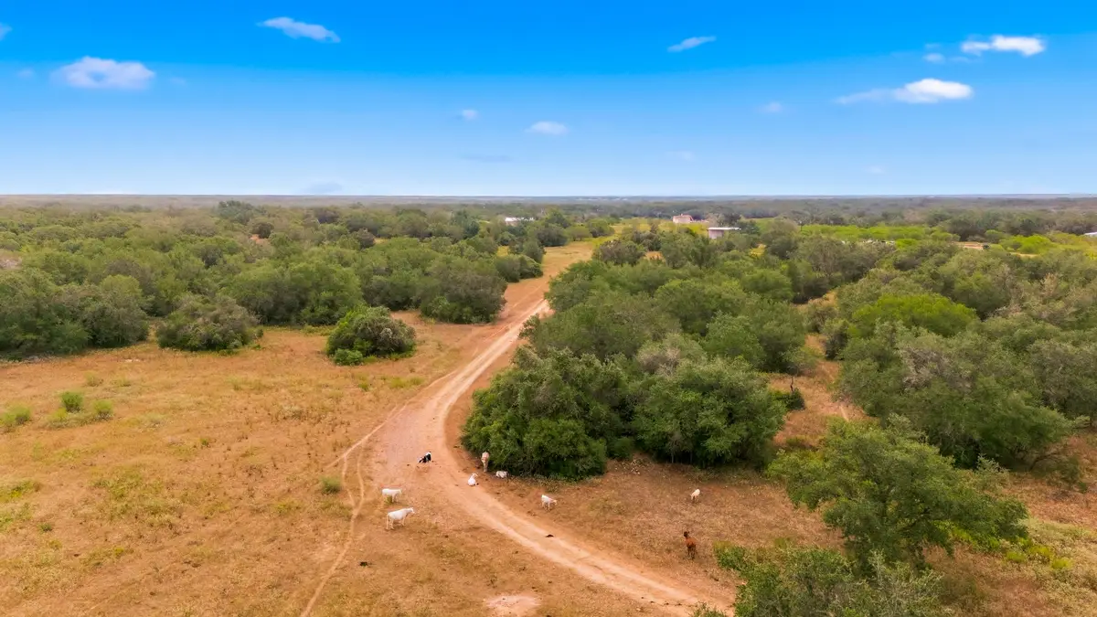 5108, 5110 Old Goliad Road, Goliad, TX 77963 - #1