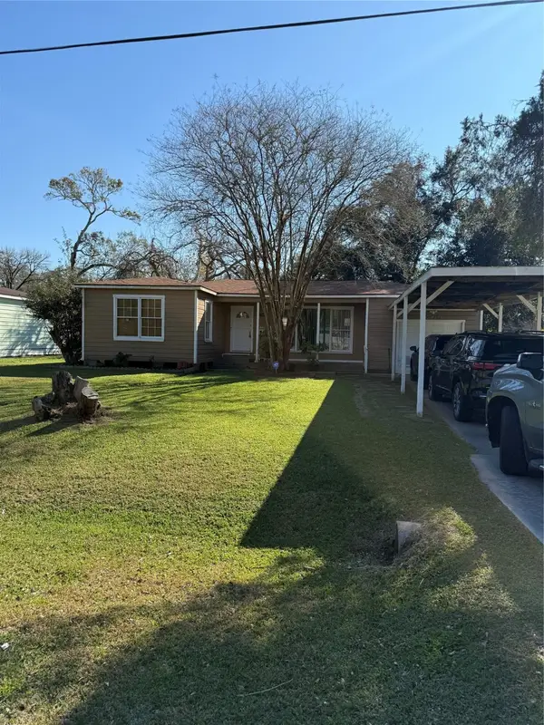2709 Cedar Drive, La Marque, TX 77568