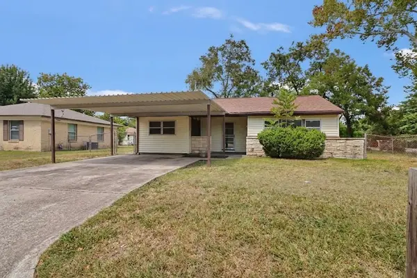 1008 Largo Street, Baytown, TX 77520