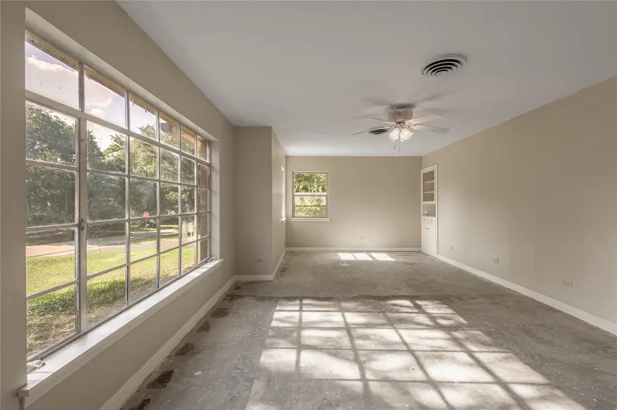 2001 Avenue Q, Huntsville, TX 77340 - Image #3